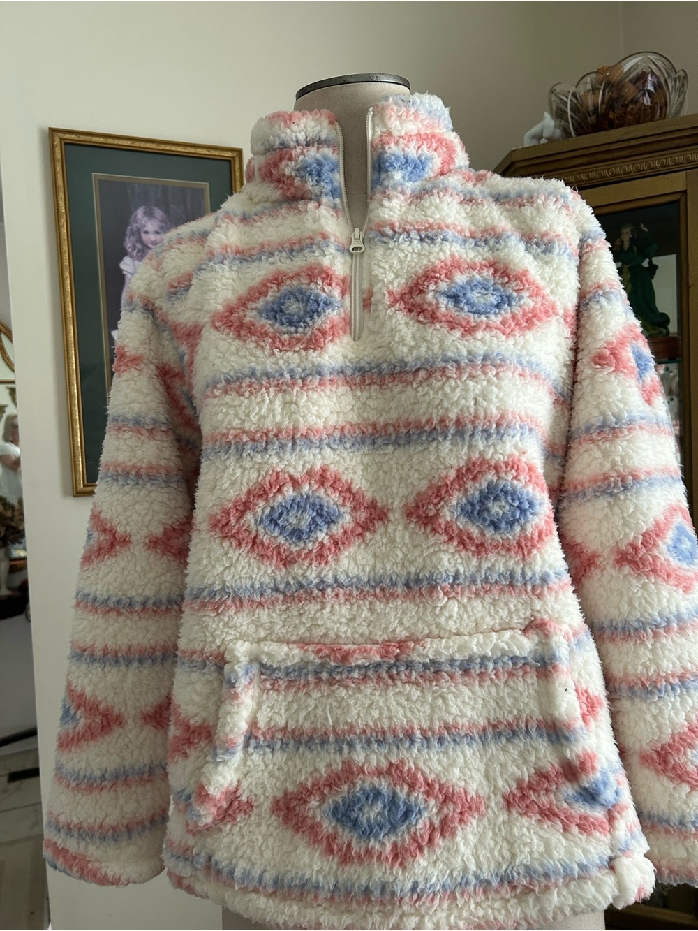 NWOT Cozy Sherpa Pullover with Aztec Pattern -SZ M C:424A. 5/26/26